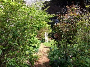 The Knowe Gardens